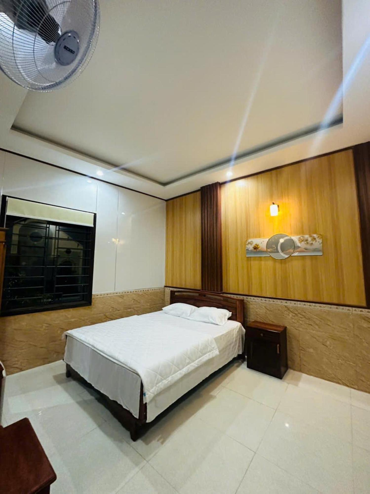 Binh Minh Hotel Pleiku Luaran gambar